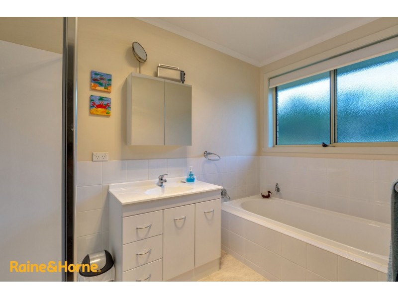 523 Village Drive, Kingston TAS 7050