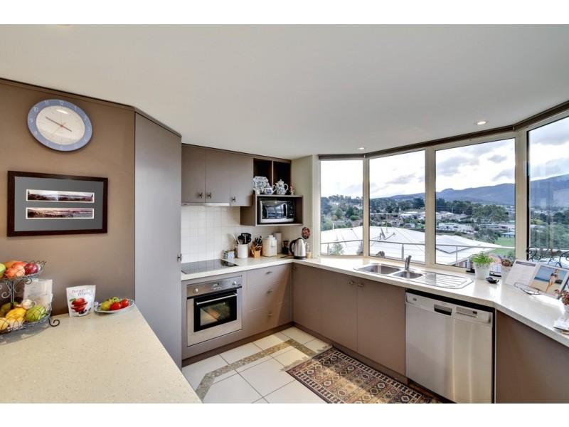 1/21 Olive Place, Kingston TAS 7050