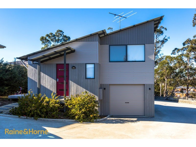 Unit  2/3 Brook Way, Kingston TAS 7050
