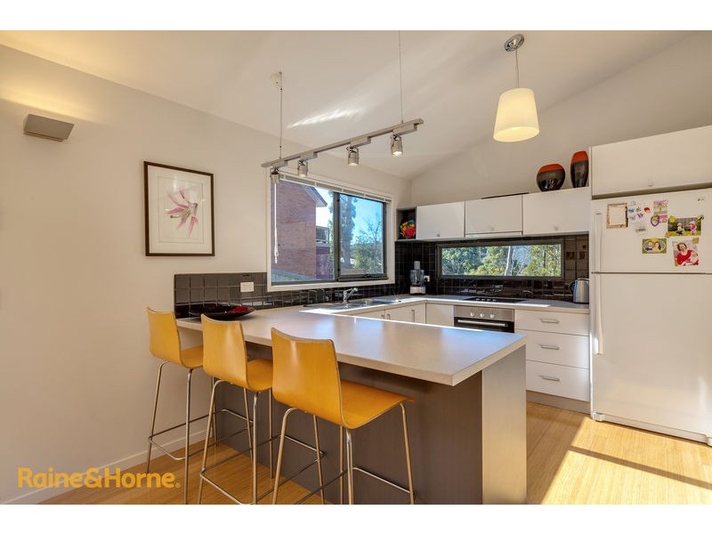 Unit  2/3 Brook Way, Kingston TAS 7050