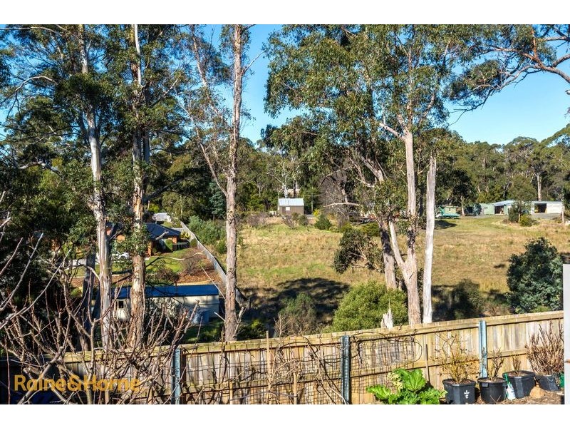 Unit  2/3 Brook Way, Kingston TAS 7050