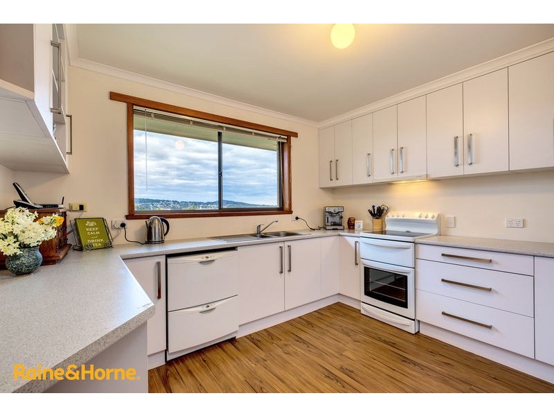 4 Nolan Crescent, Kingston TAS 7050