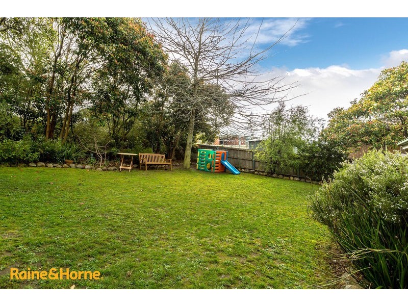 4 Nolan Crescent, Kingston TAS 7050