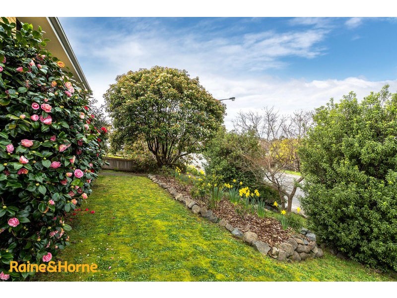 4 Nolan Crescent, Kingston TAS 7050