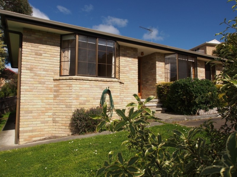 2/49 Hiern Road, Blackmans Bay TAS 7052