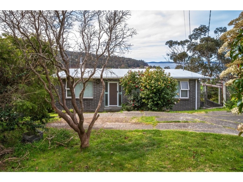 34 Roslyn Avenue, Kingston Beach TAS 7050