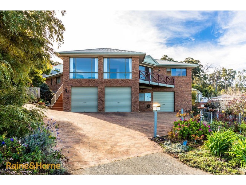 1 Citrine Road, Blackmans Bay TAS 7052