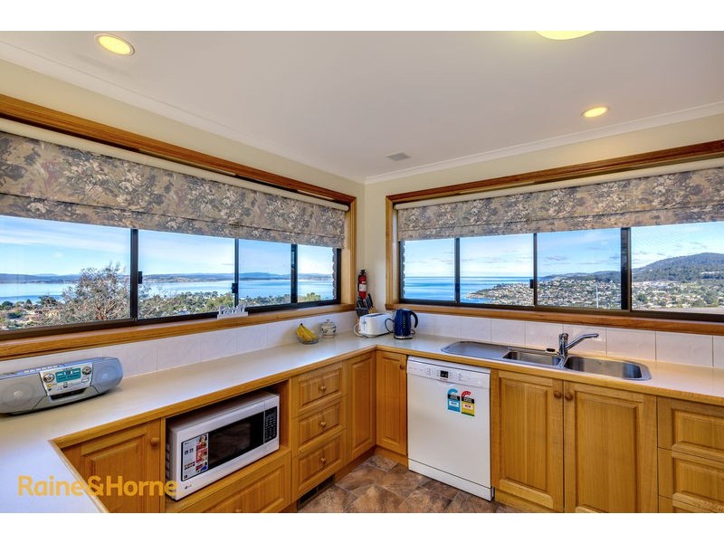 1 Citrine Road, Blackmans Bay TAS 7052