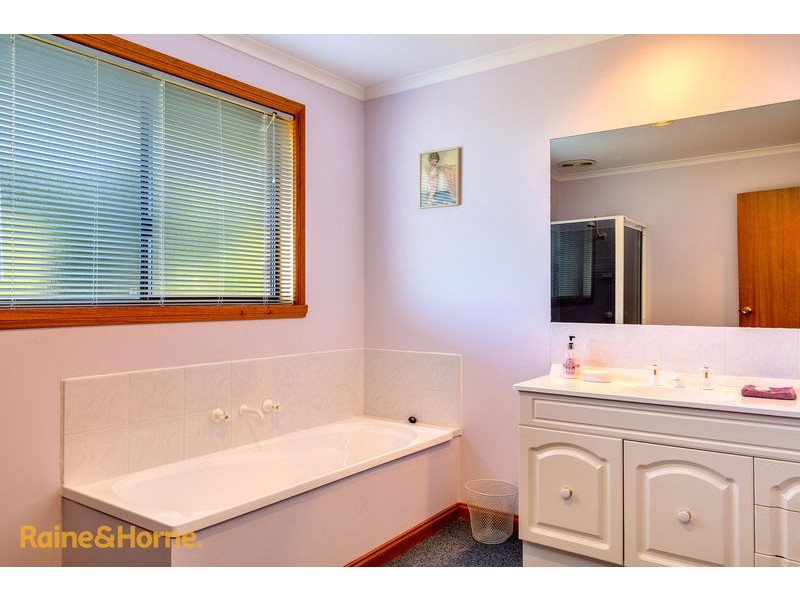 1 Citrine Road, Blackmans Bay TAS 7052