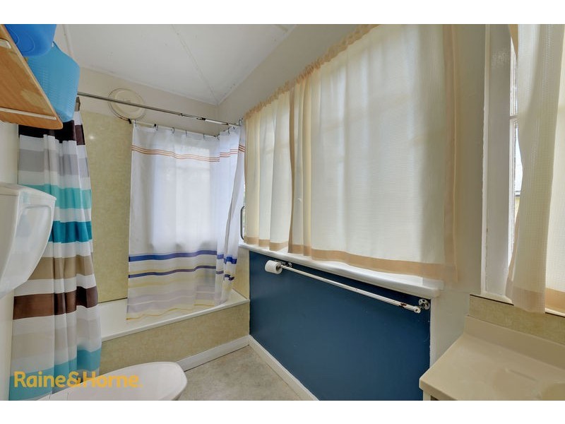 27 Myuna Road, Blackmans Bay TAS 7052