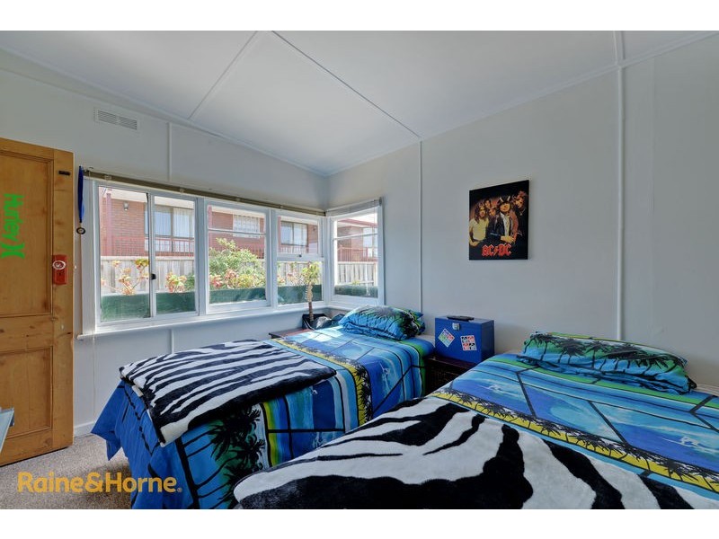 27 Myuna Road, Blackmans Bay TAS 7052