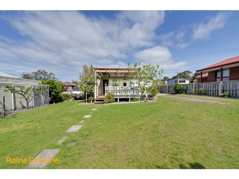 27 Myuna Road, Blackmans Bay TAS 7052