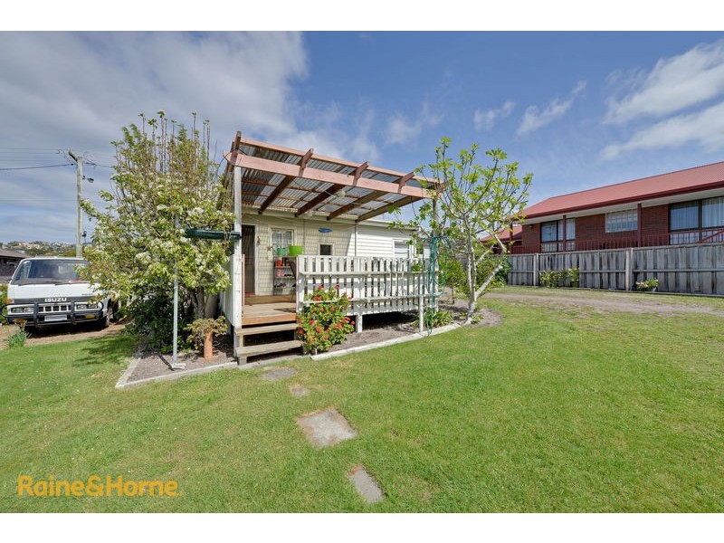 27 Myuna Road, Blackmans Bay TAS 7052