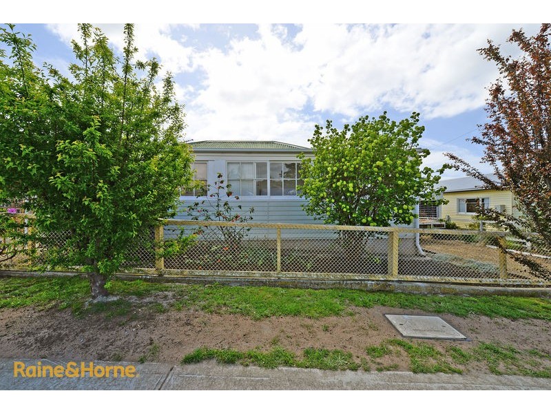 27 Myuna Road, Blackmans Bay TAS 7052