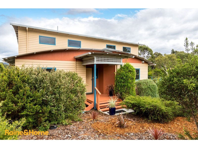 74 Lady Penrhyn Drive, Blackmans Bay TAS 7052