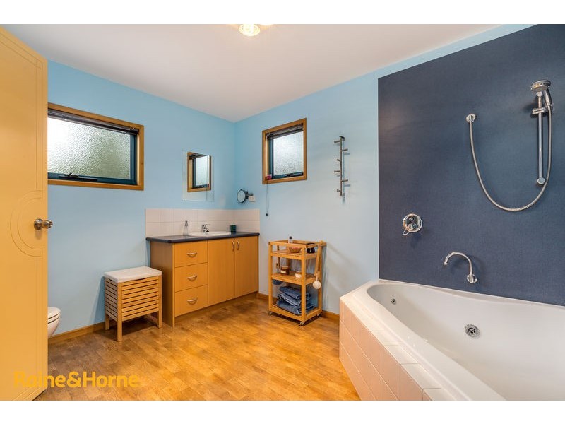 74 Lady Penrhyn Drive, Blackmans Bay TAS 7052