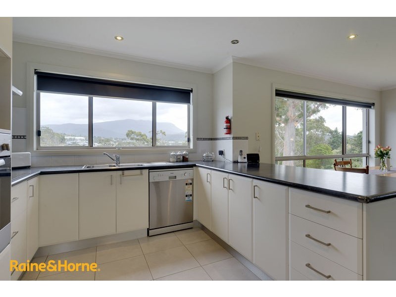 1/33 Moir Road, Kingston TAS 7050