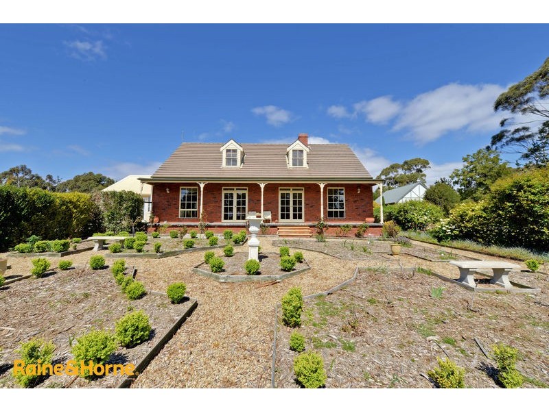 51 Leslie Road, Kingston TAS 7050