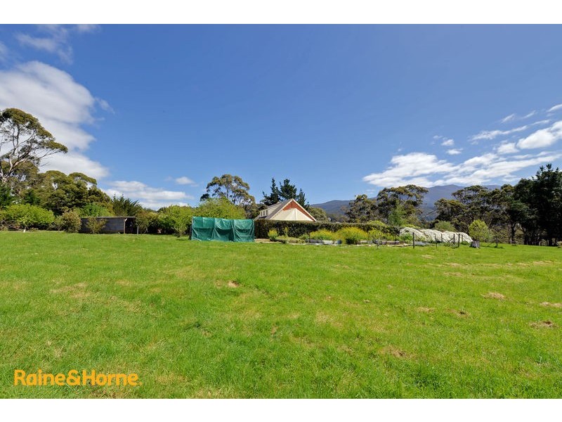 51 Leslie Road, Kingston TAS 7050