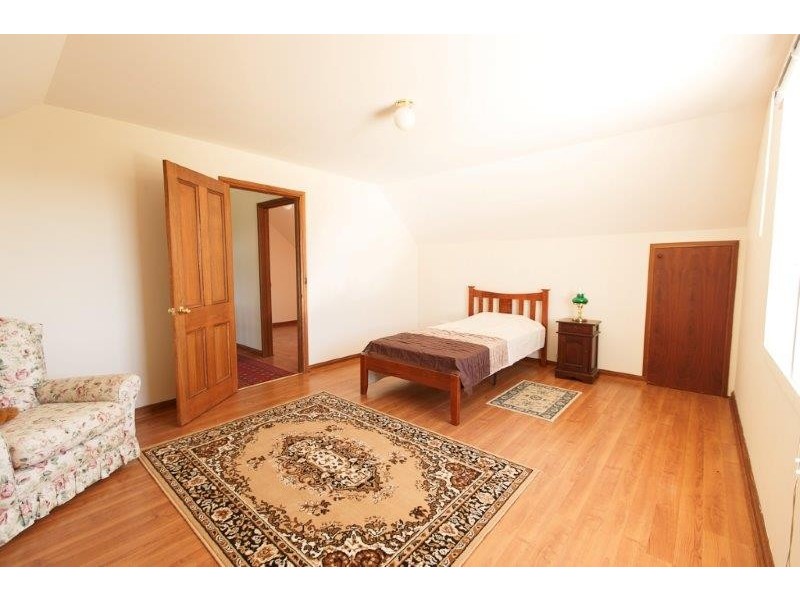 51 Leslie Road, Kingston TAS 7050