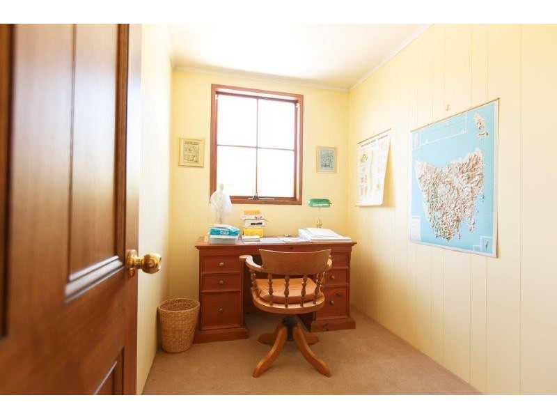 51 Leslie Road, Kingston TAS 7050