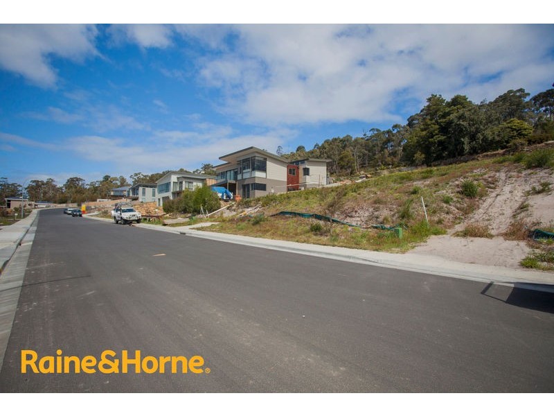 11 Caladium Place, Blackmans Bay TAS 7052