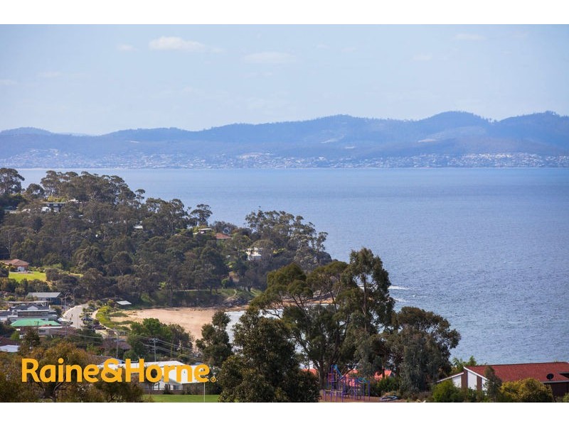 11 Caladium Place, Blackmans Bay TAS 7052