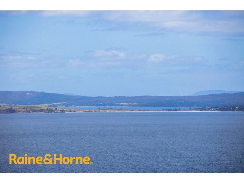 11 Caladium Place, Blackmans Bay TAS 7052