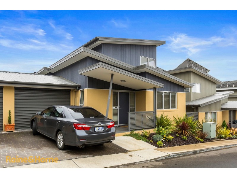 13/10 Denison Street, Kingston TAS 7050