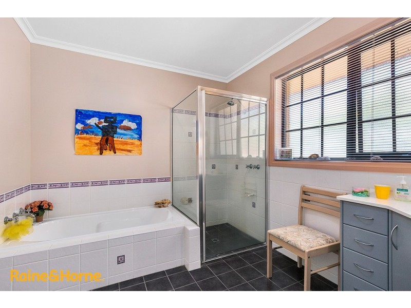 1 Greenhill Drive, Kingston TAS 7050