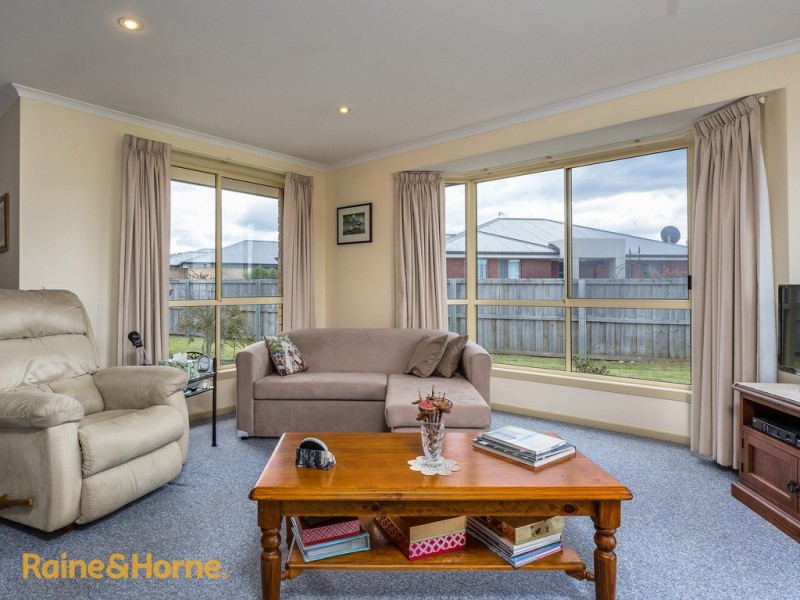 17 Bonsai Place, Margate TAS 7054