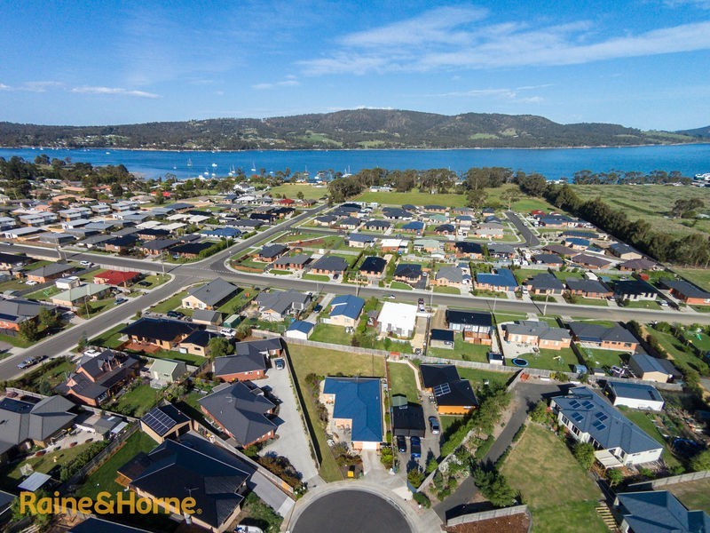 17 Bonsai Place, Margate TAS 7054