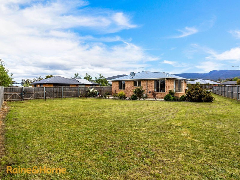 17 Bonsai Place, Margate TAS 7054