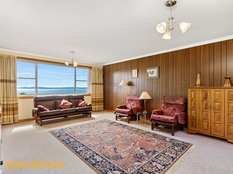 55 Illawarra Road, Blackmans Bay TAS 7052