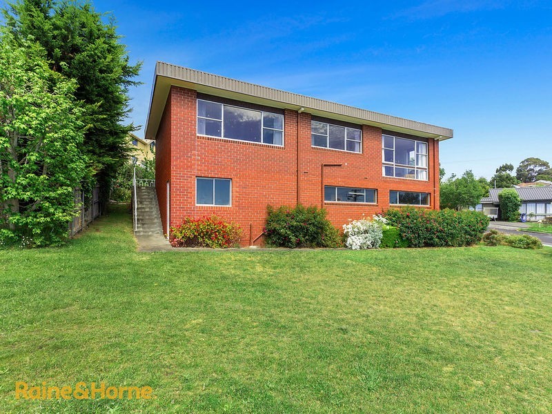 55 Illawarra Road, Blackmans Bay TAS 7052