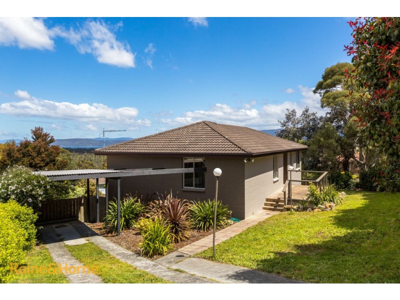 13 Pine Ave, Kingston TAS 7050