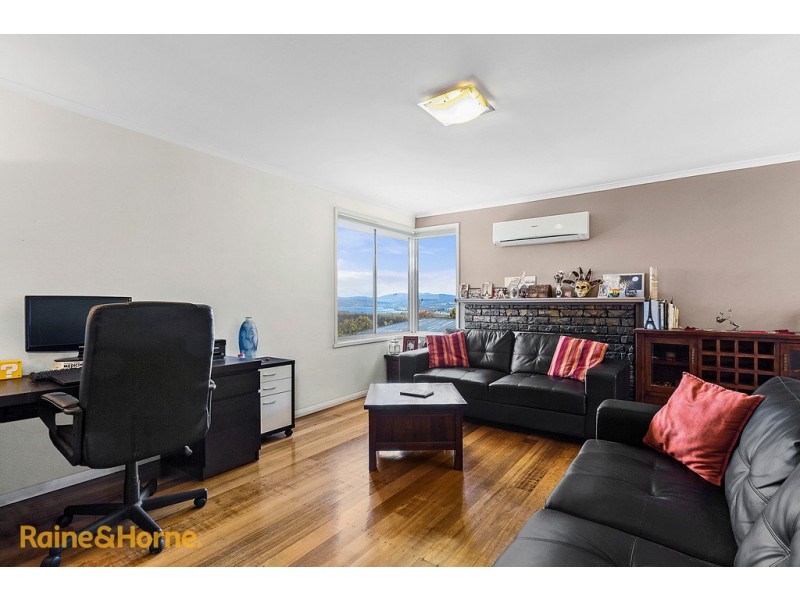 13 Pine Ave, Kingston TAS 7050