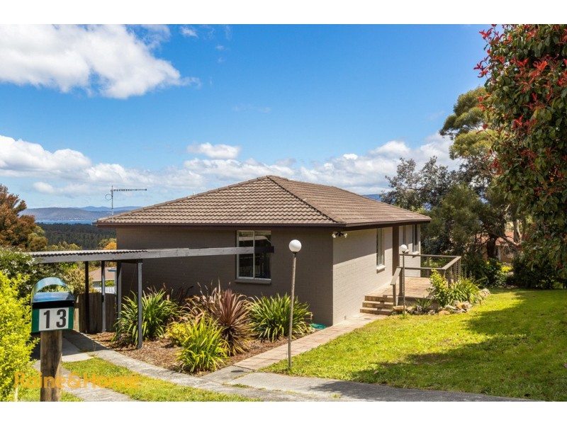 13 Pine Ave, Kingston TAS 7050