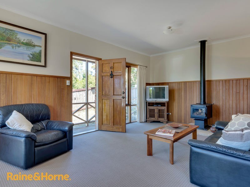 10 Gourlay Street, Blackmans Bay TAS 7052