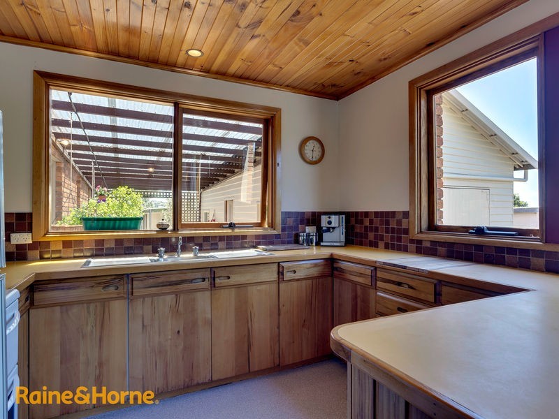 10 Gourlay Street, Blackmans Bay TAS 7052