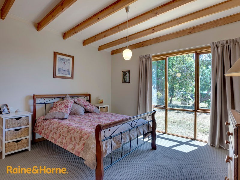10 Gourlay Street, Blackmans Bay TAS 7052
