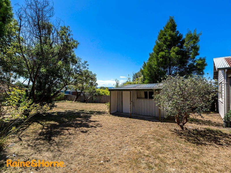 10 Gourlay Street, Blackmans Bay TAS 7052