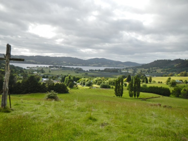 14 Kiles Road, Castle Forbes Bay TAS 7116