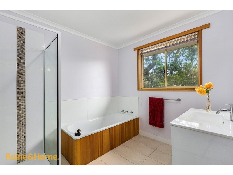 1 Bowral Court, Kingston TAS 7050