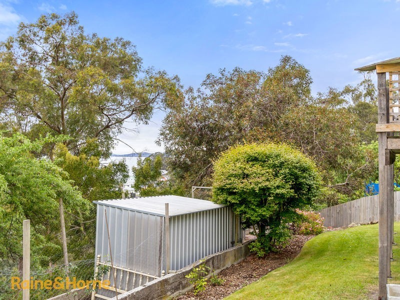 28 Roslyn Avenue, Kingston Beach TAS 7050