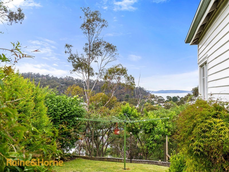 28 Roslyn Avenue, Kingston Beach TAS 7050