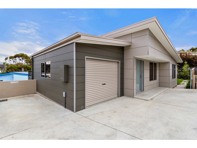 2/2 Blowhole Road, Blackmans Bay TAS 7052