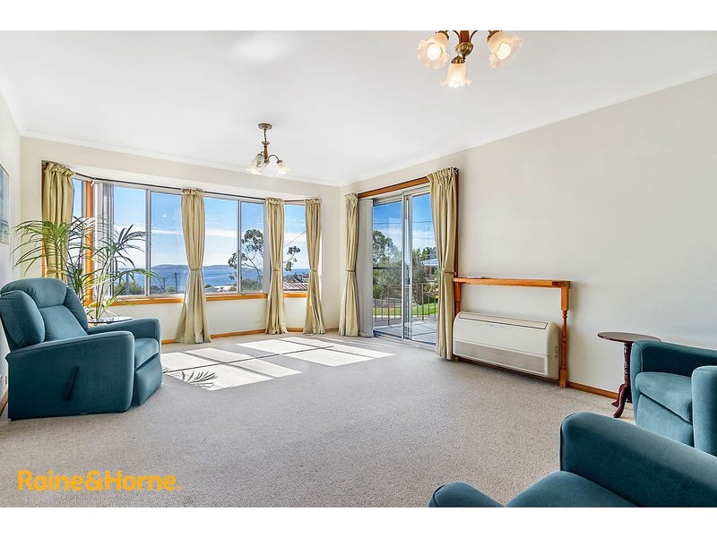 1/19 Garnett Street, Blackmans Bay TAS 7052