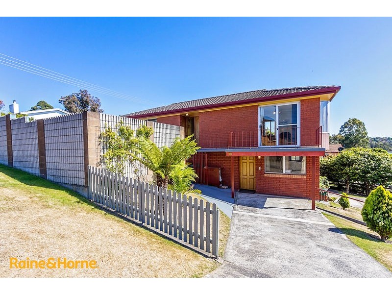 1/19 Garnett Street, Blackmans Bay TAS 7052