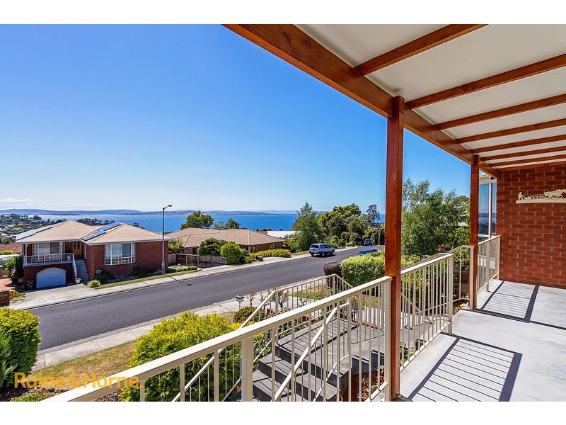 6 Montego Court, Blackmans Bay TAS 7052